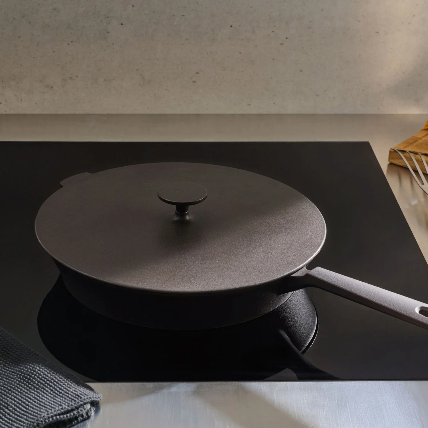 Gusseisendeckel 28 cm - Image 7